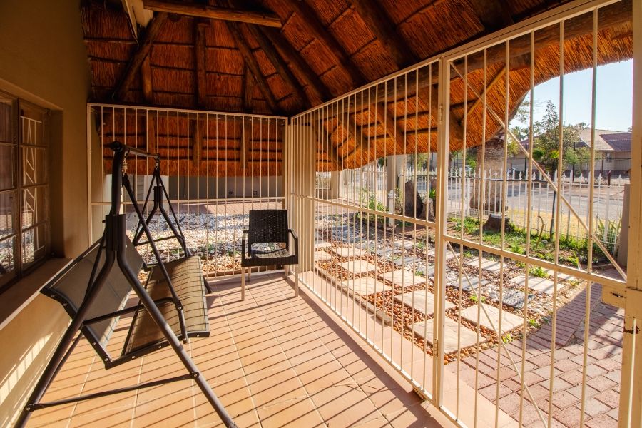 5 Bedroom Property for Sale in Middelpos Northern Cape